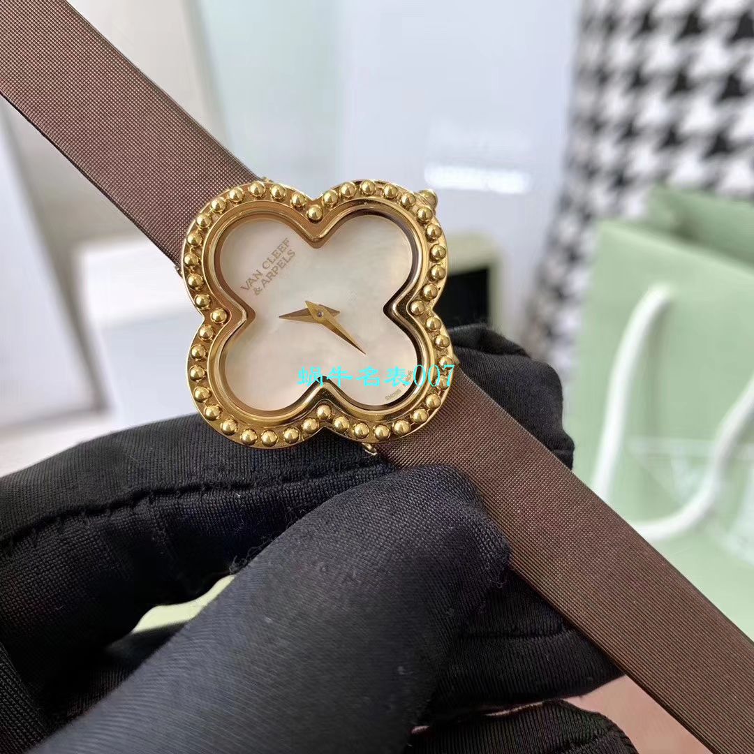 V&A厂2020年最新款高仿女表梵克雅宝ALHAMBRA系列VCARO8WT00,VCARO8SF00腕表 / VCA09