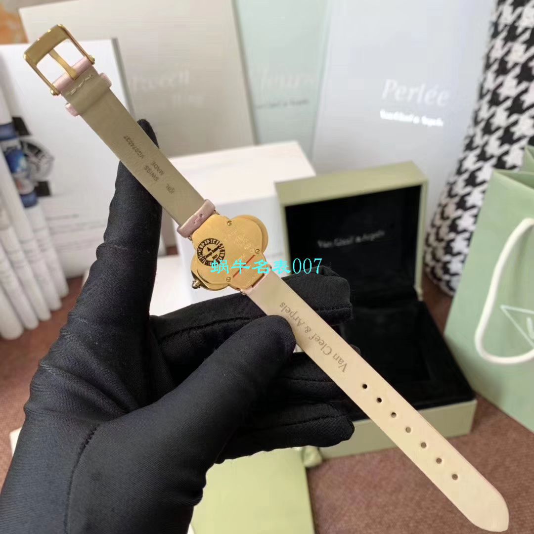 V&A厂2020年最新款高仿女表梵克雅宝ALHAMBRA系列VCARO8WT00,VCARO8SF00腕表 / VCA09