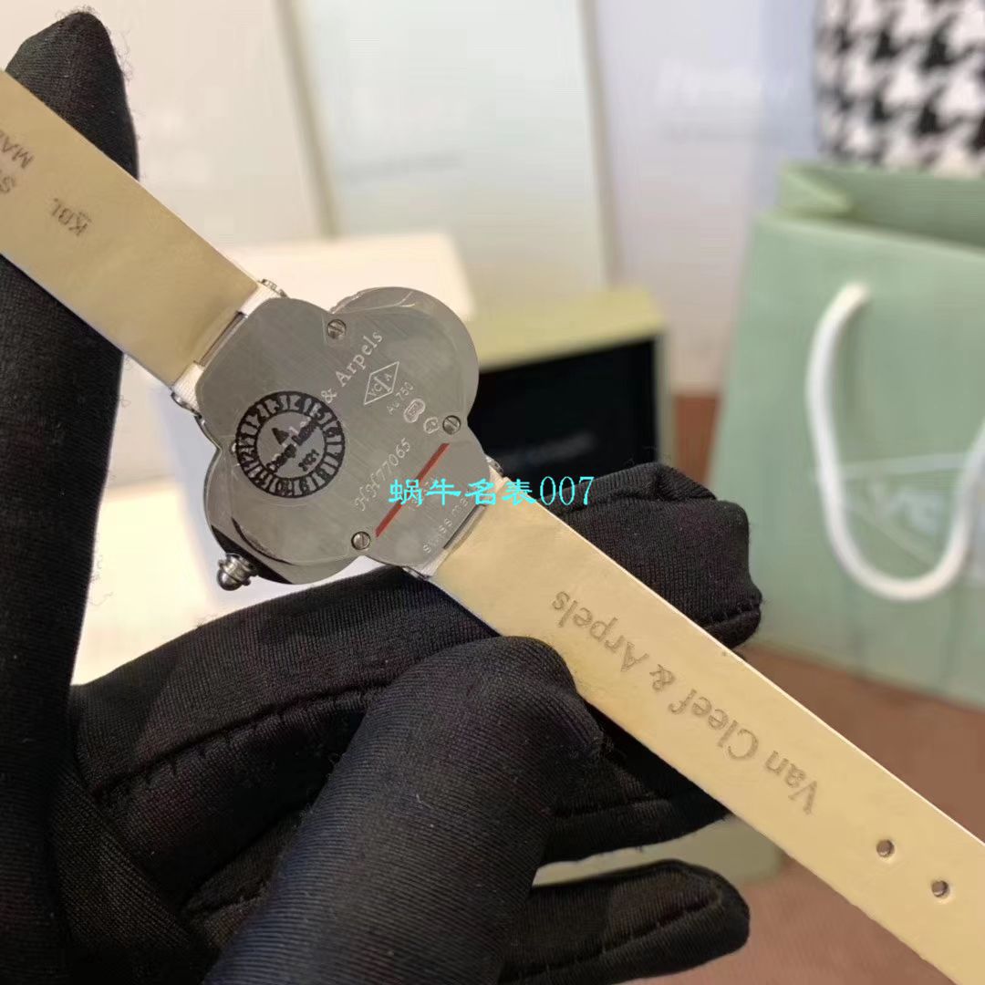 V&A厂2020年最新款高仿女表梵克雅宝ALHAMBRA系列VCARO8WT00,VCARO8SF00腕表 / VCA09