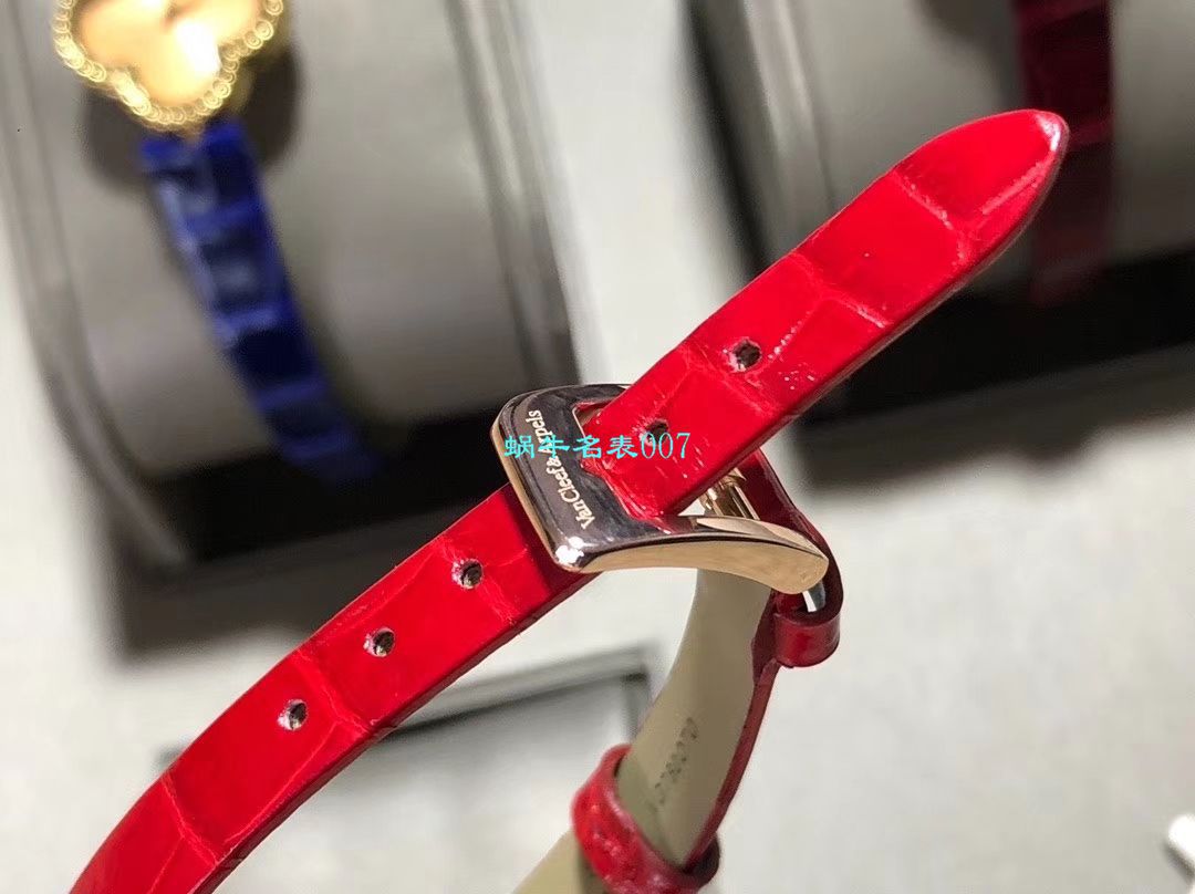 V&A厂2020年最新款高仿女表梵克雅宝ALHAMBRA系列VCARO8WT00,VCARO8SF00腕表 / VCA09