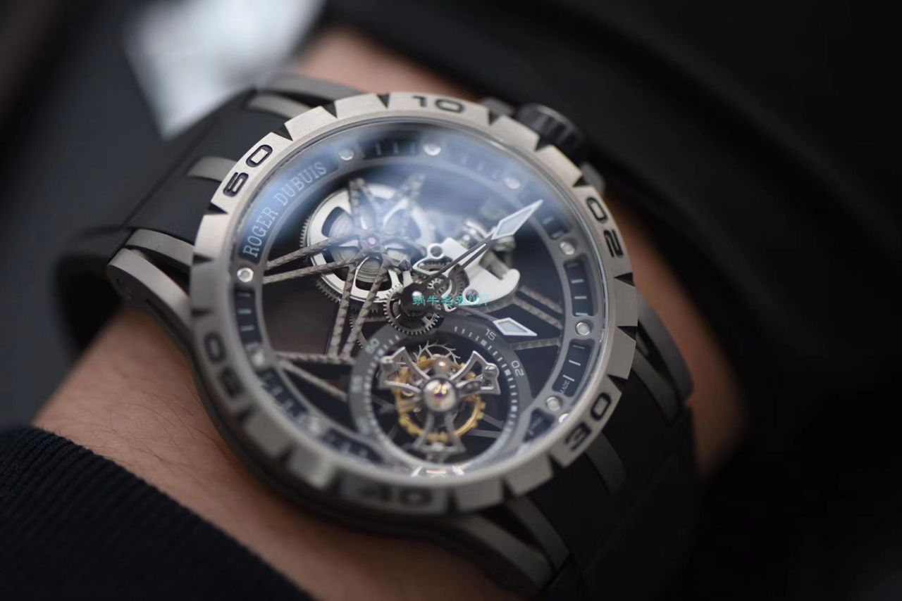 视频评测BBR厂官网顶级复刻陀飞轮罗杰杜彼Roger Dubuis王者高仿RDDBEX0479红面表带腕表 / LJ067