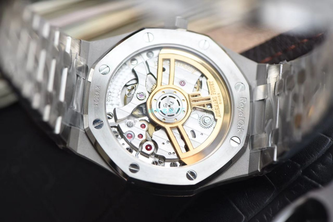 ZF厂顶级复刻爱彼皇家橡树系列高仿15500ST.OO.1220ST.01腕表 / AP186