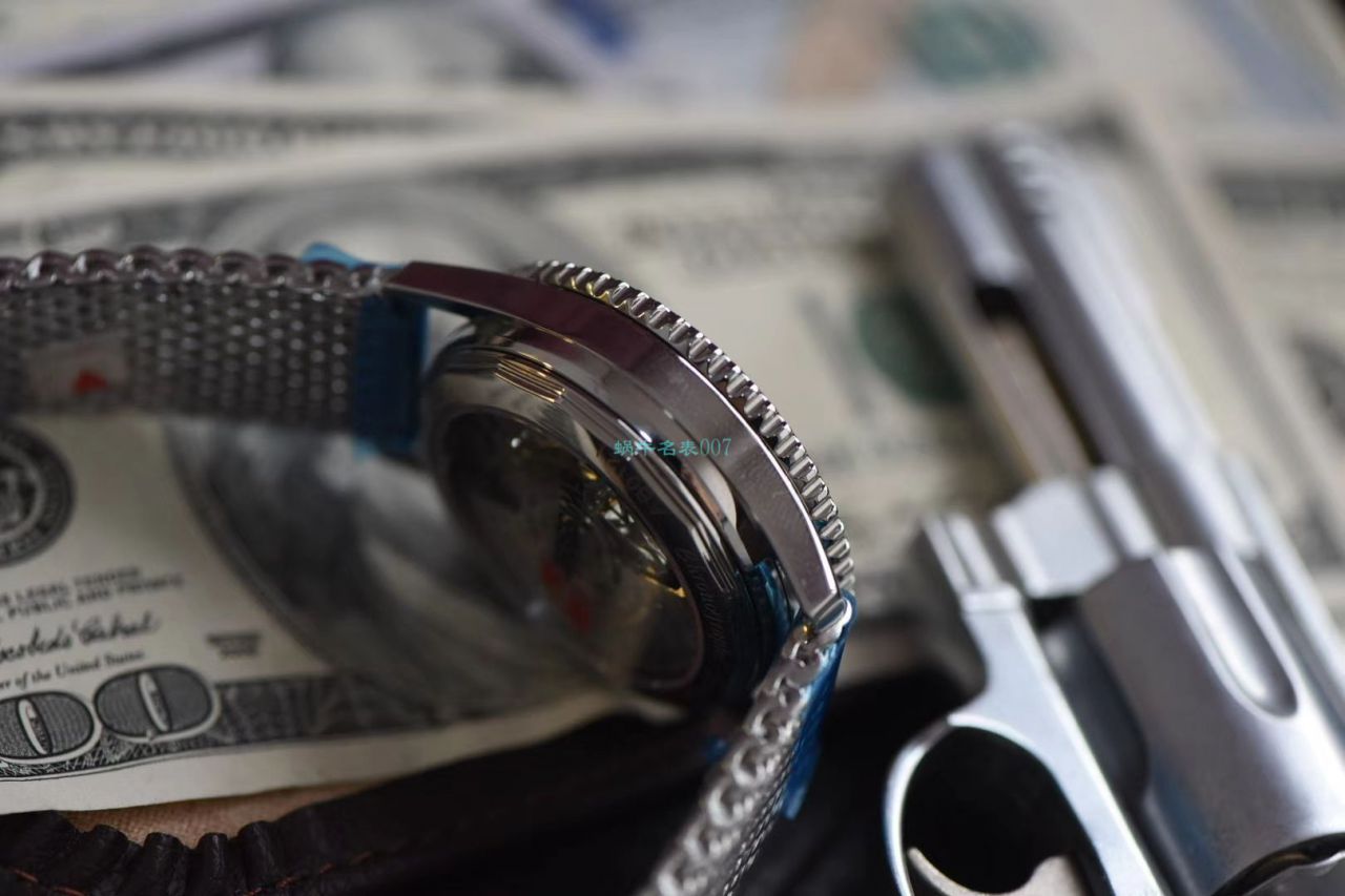 评测视频V9厂百年灵复刻哪家厂最好瑞士航空特别版高仿AB01211B1B1A1腕表 / BL152