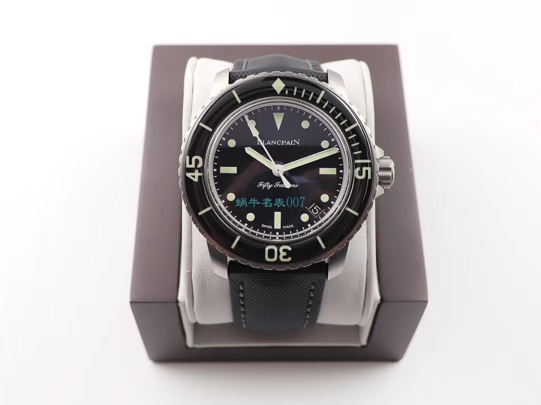 ZF厂超A高仿宝珀五十噚系列5015E-1130-B52A腕表 / BP068