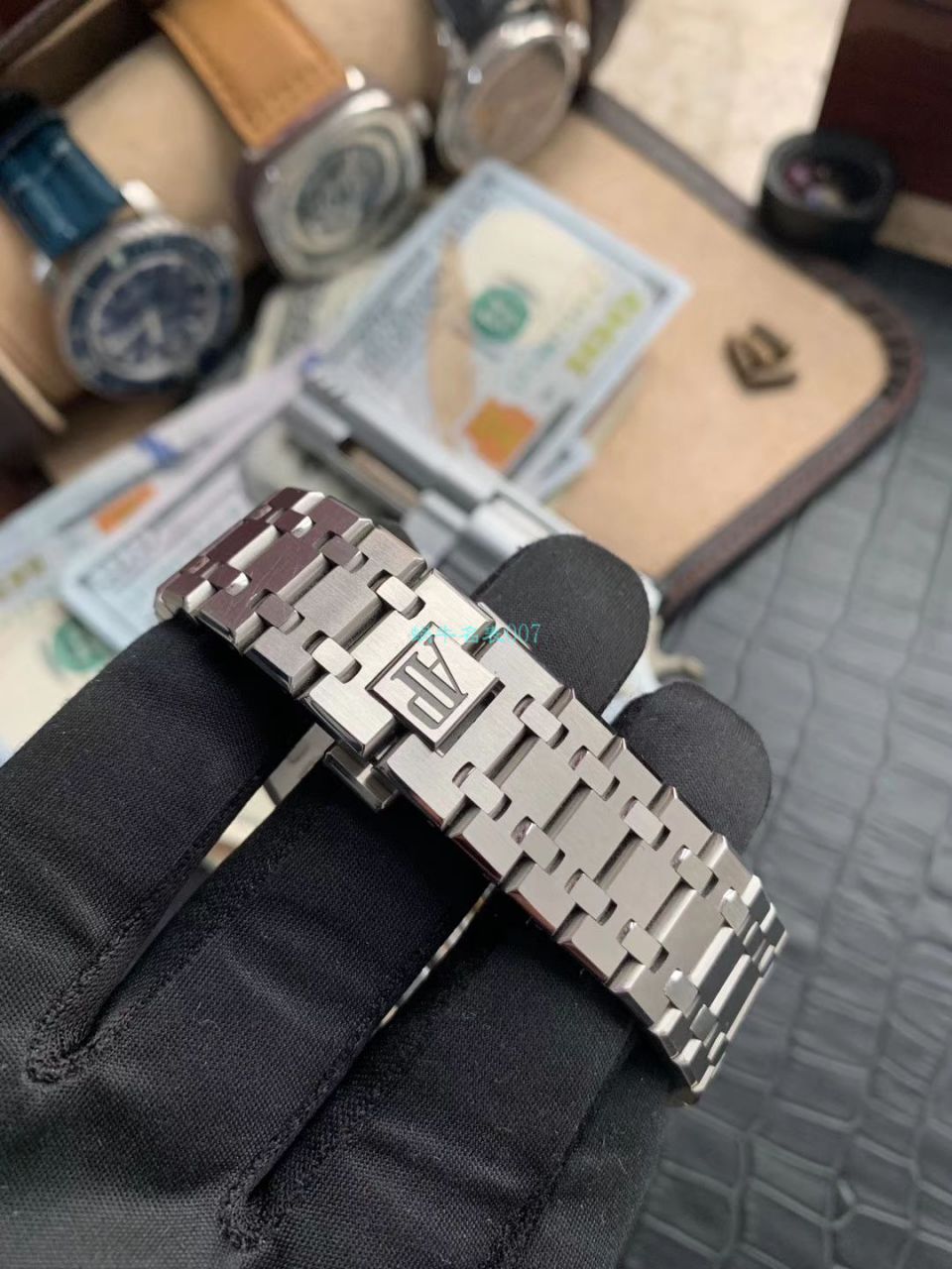 【视频评测】ZF厂AP爱彼皇家橡树系列高仿15500ST.OO.1220ST.03腕表 / AP188