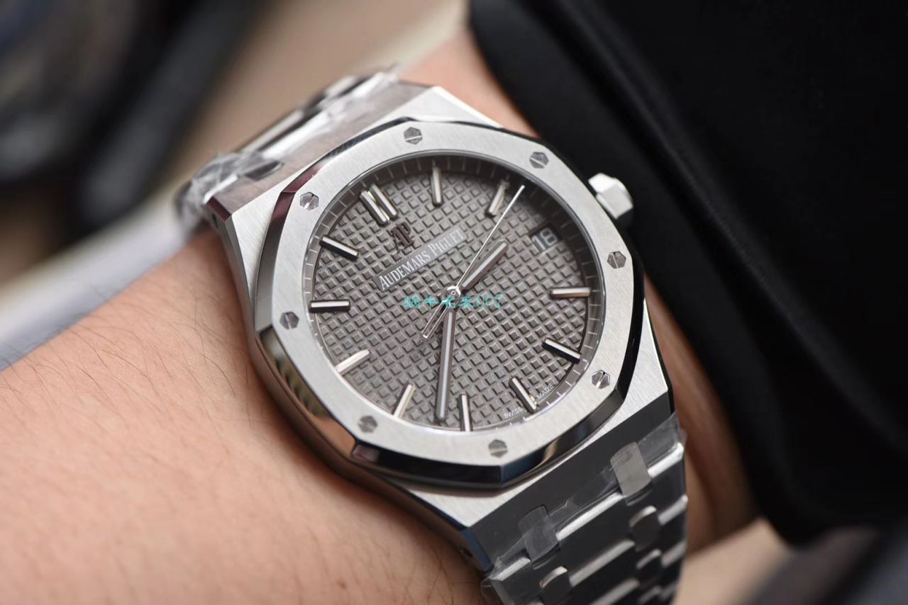 【视频评测】ZF厂AP爱彼皇家橡树系列高仿15500ST.OO.1220ST.03腕表 / AP188