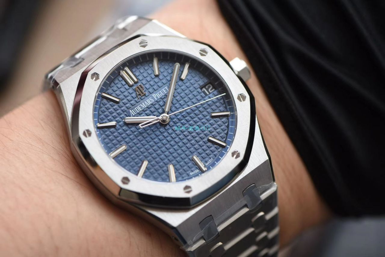 【视频评测】ZF厂AP爱彼皇家橡树系列高仿15500ST.OO.1220ST.03腕表 / AP188