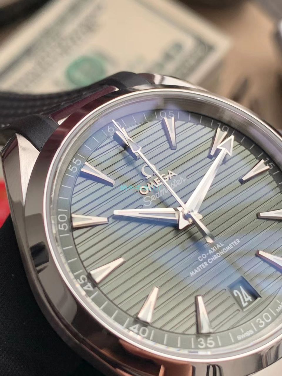 VS厂欧米茄绿海马150米柚木盘最好复刻高仿220.13.41.21.10.001腕表 / M693