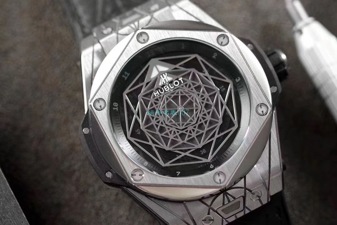 WWF厂超A高仿宇舶刺青系列415.NX.1112.VR.MXM16腕表 / YB086