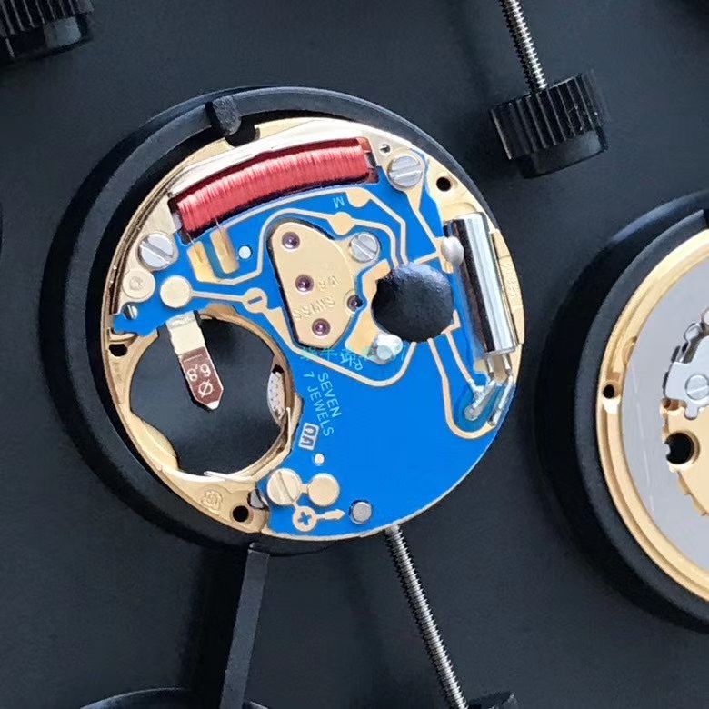 渠道真钻原单宝格丽LVCEA系列102196 LU28WSS/12女士腕表 / BG033