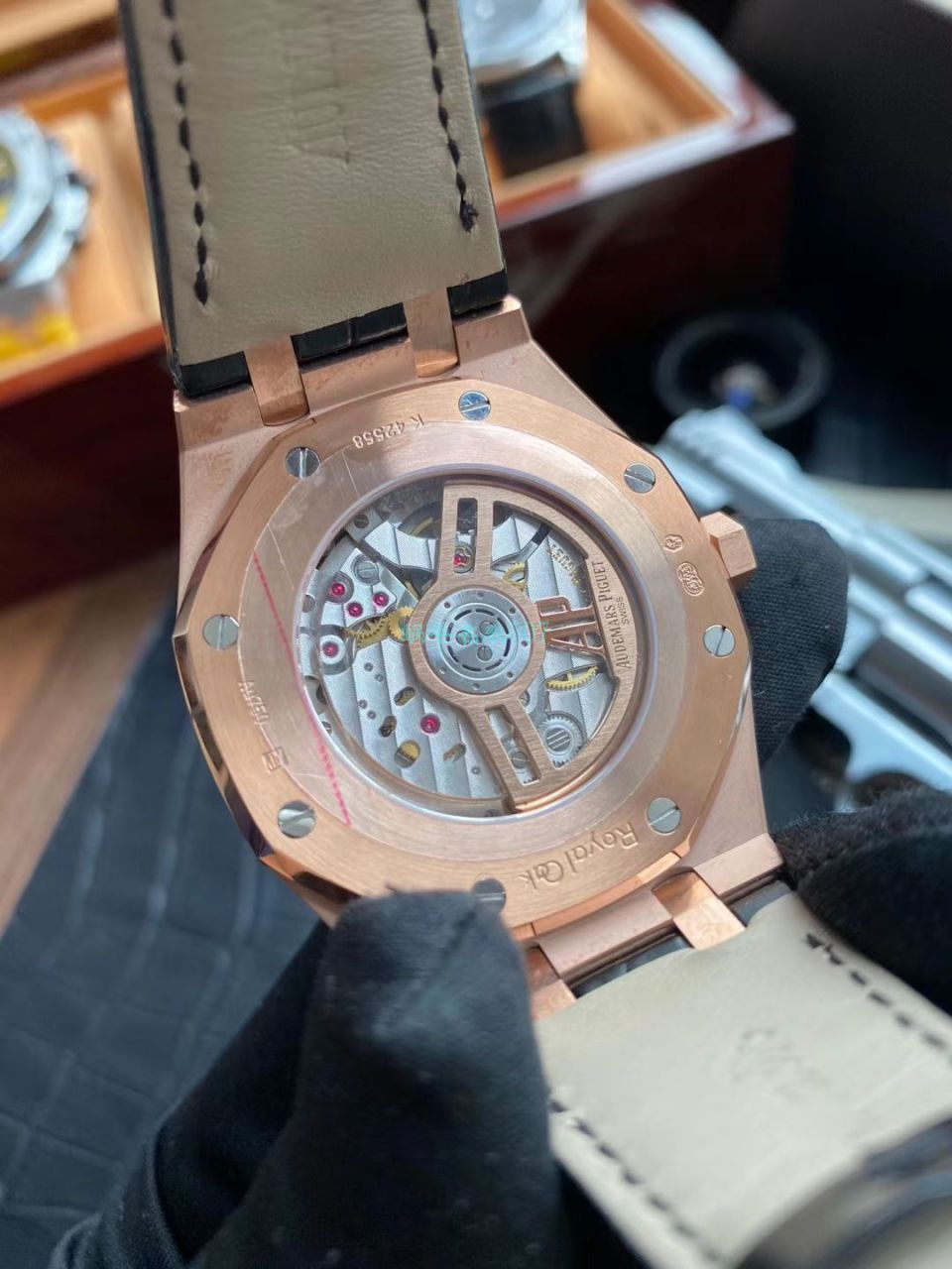 视频评测OM厂顶级复刻手表AP爱彼皇家橡树高仿15500OR.OO.D002CR.01腕表 / AP193