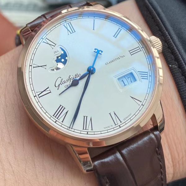 视频评测V9厂超A高仿手表格拉苏蒂原创议员100-04-32-15-50大日历