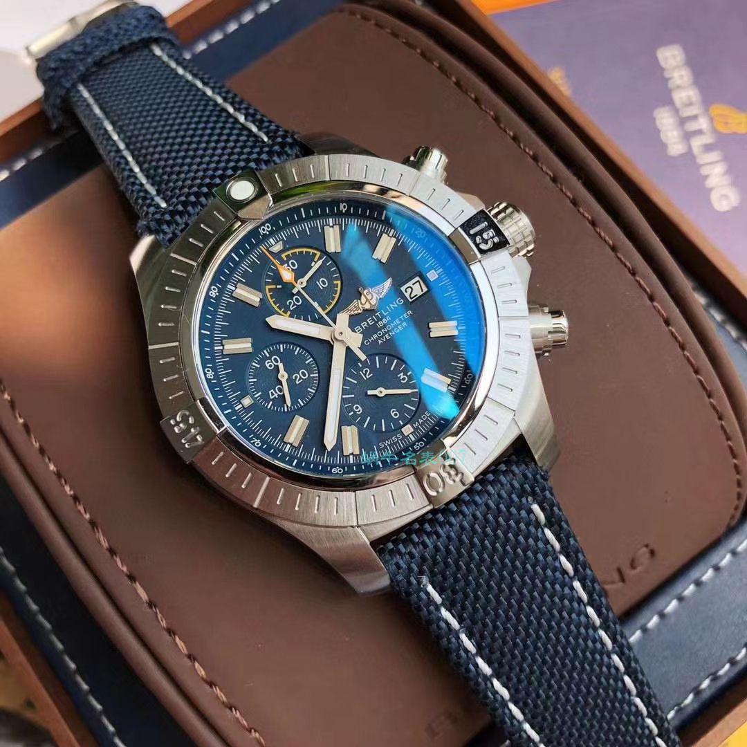 原单百年灵50周年复仇者瑞士巡逻兵限量款A133171A1B1X1腕表 / BL176