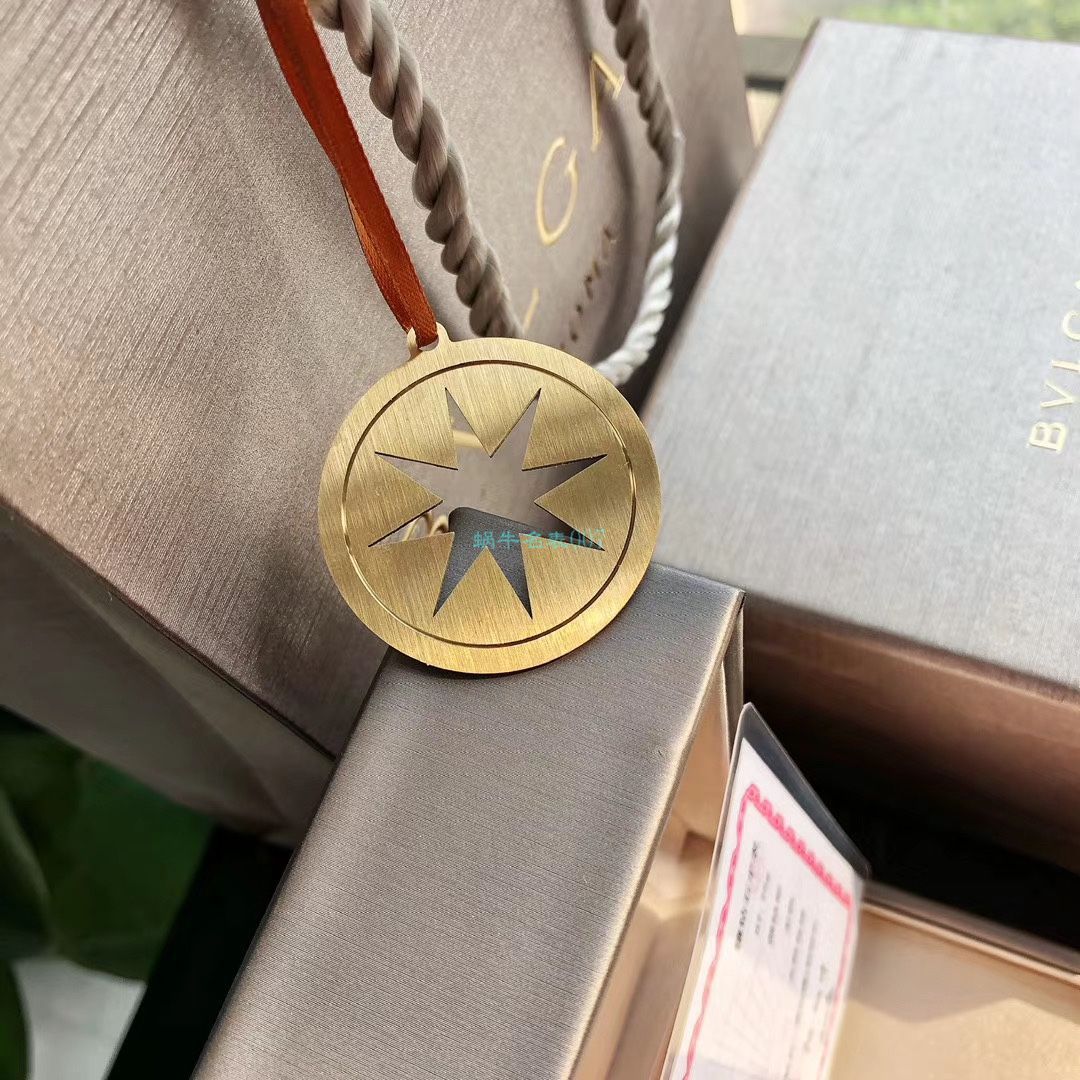 渠道真钻原单宝格丽LVCEA系列102196 LU28WSS/12女士腕表 / BG033