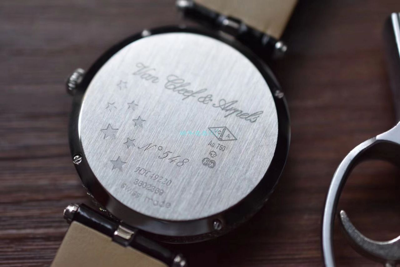 梵克雅宝顶级复刻高仿女装诗意复杂功能系列VCARN25800腕表 / VCA09