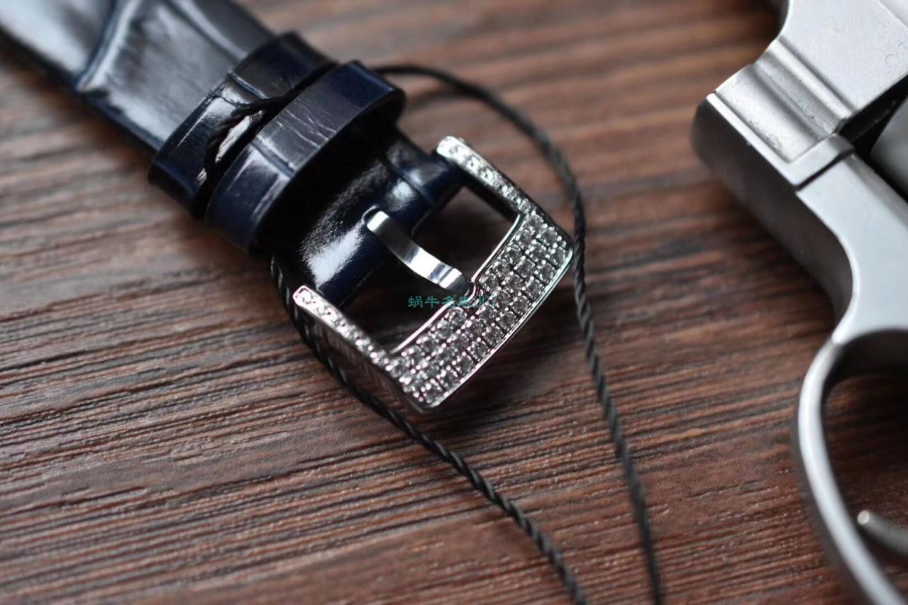 梵克雅宝顶级复刻高仿女装诗意复杂功能系列VCARN25800腕表 / VCA09