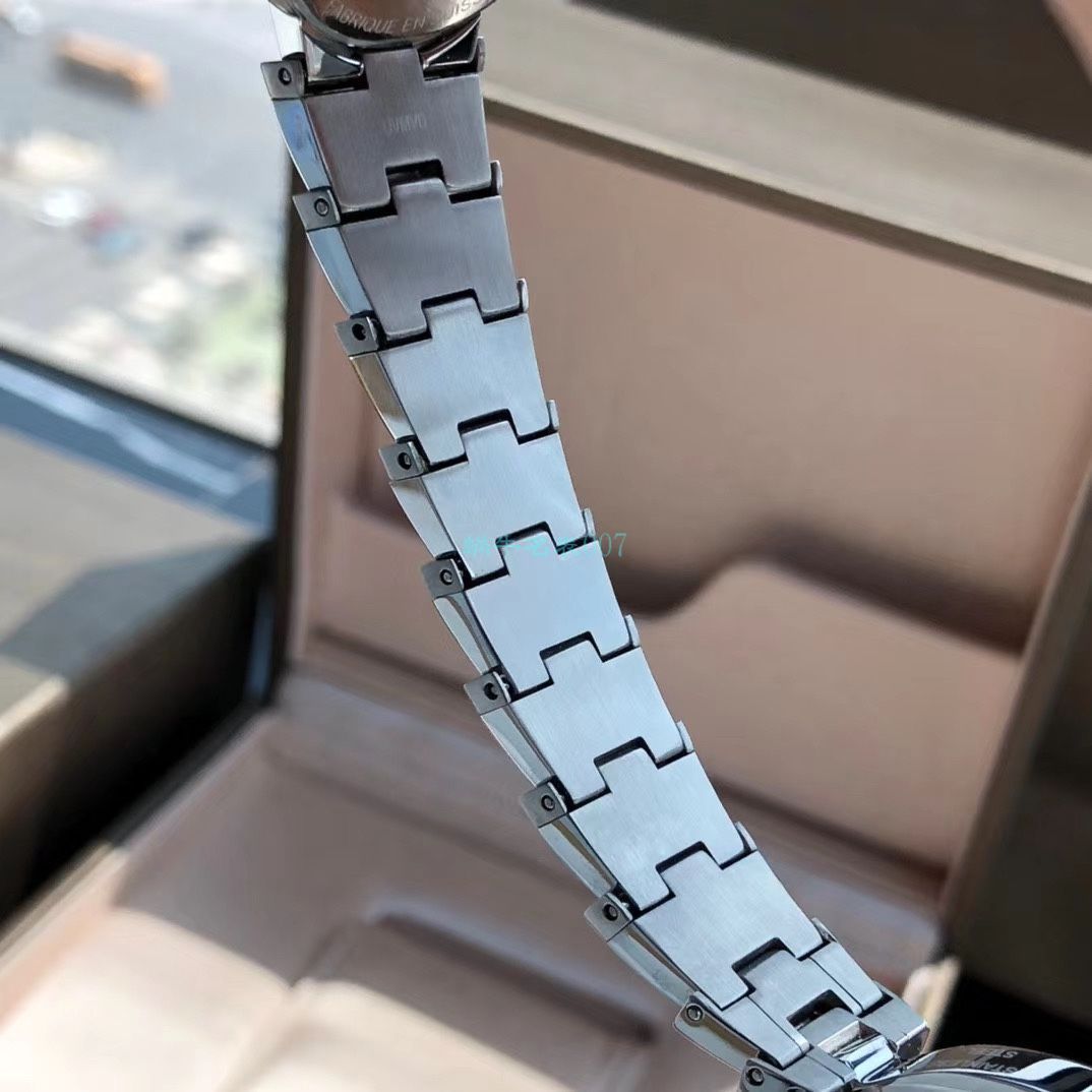 渠道真钻原单宝格丽LVCEA系列102196 LU28WSS/12女士腕表 / BG033