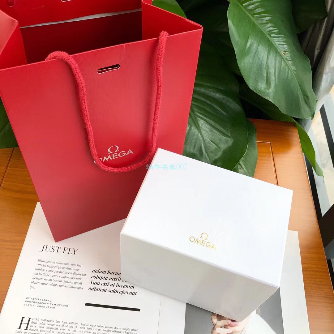 渠道原单真钻欧米茄碟飞女表424.25.27.60.55.002腕表 / M700