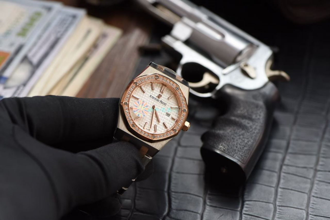 【JF一比一超A高仿手表】爱彼皇家橡树系列67651SR.ZZ.1261SR.01女士石英腕表 / AP118