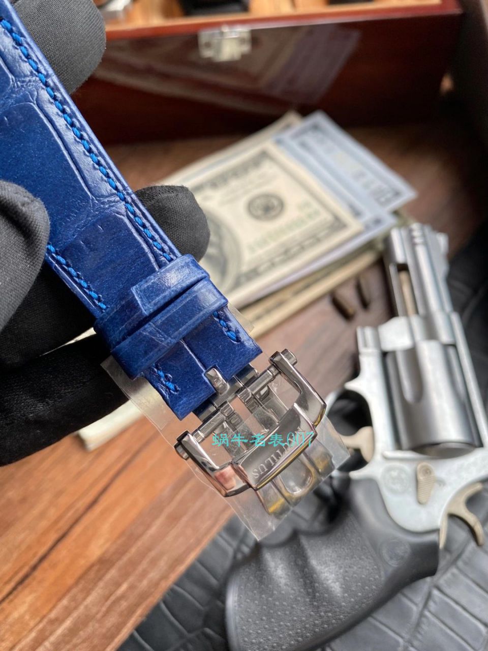 GR厂最新百达翡丽Nautilus鹦鹉螺年历碗表顶级复刻高仿5726系列V2版本（升级真月相） / BD330jpg