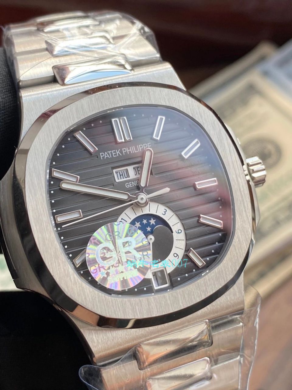 GR厂最新百达翡丽Nautilus鹦鹉螺年历碗表顶级复刻高仿5726系列V2版本（升级真月相） / BD330jpg