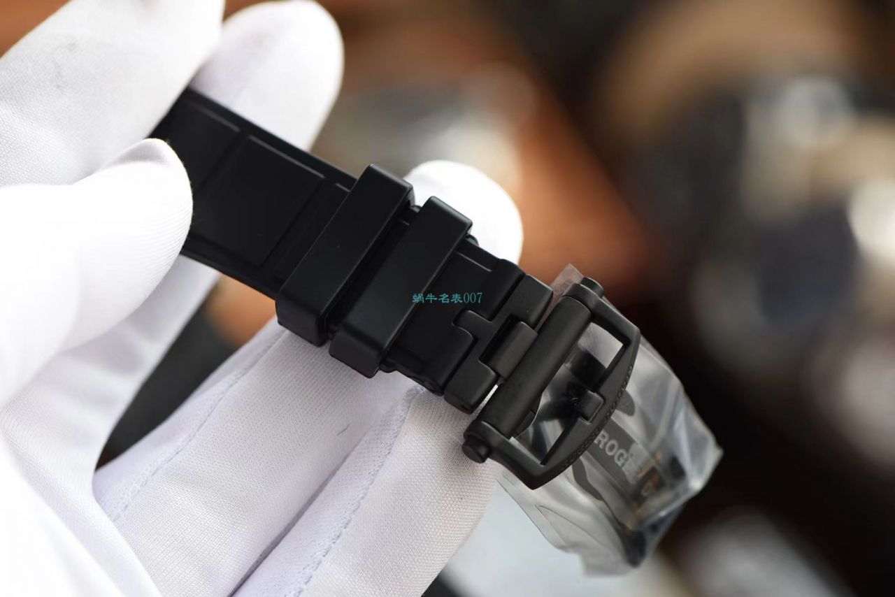 BBR厂罗杰杜彼Roger Dubuis王者系列碳纤维陀飞轮顶级复刻高仿手表DBEX0577腕表 / LJ092