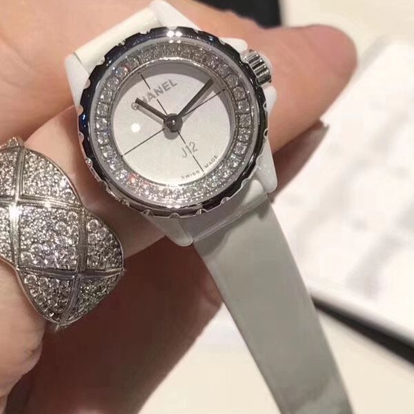 BV厂香奈儿J12系列1比1高仿女士手表H4663，H4664腕表