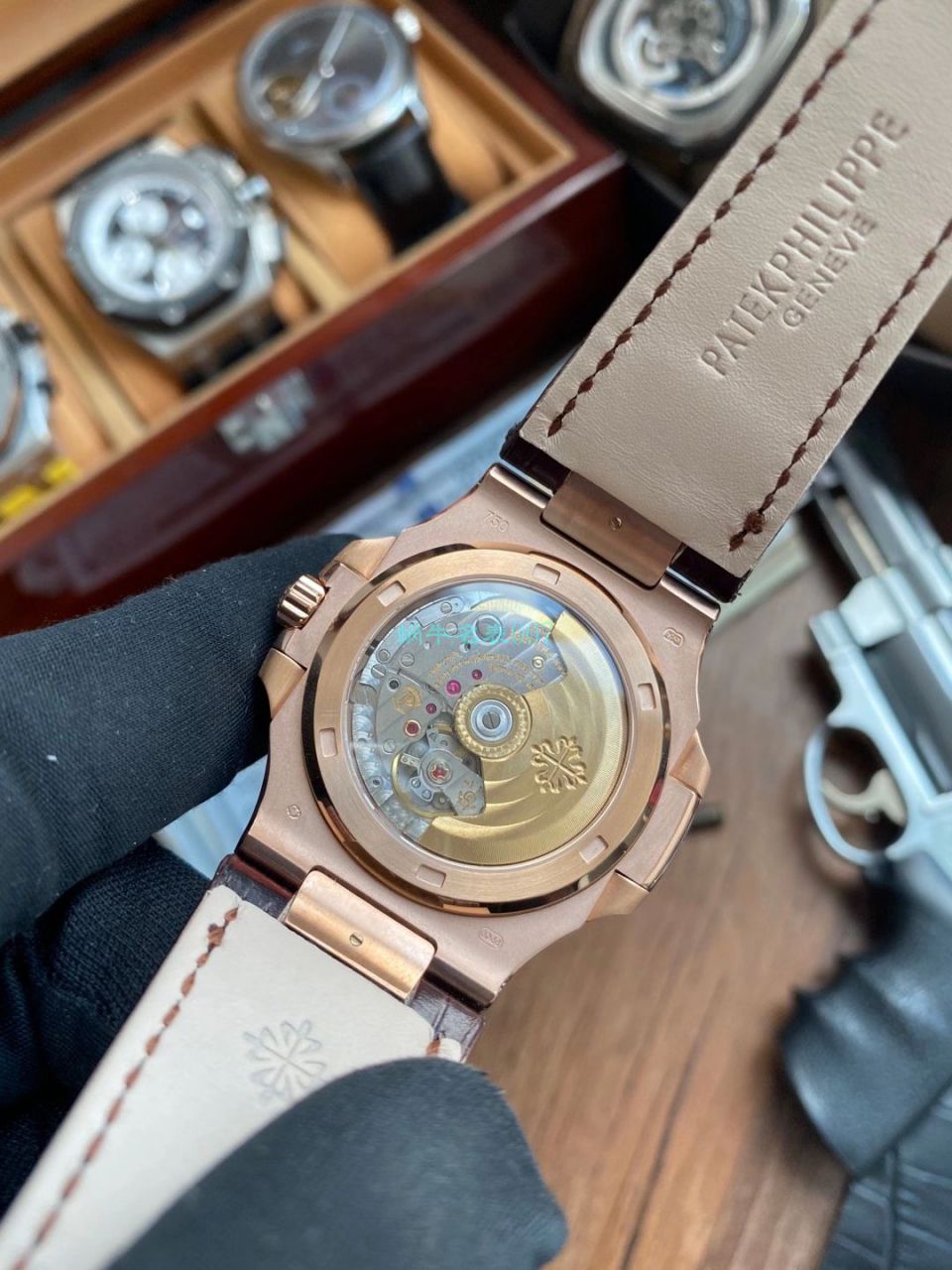 GR厂V2版本1比1超A精仿手表百达翡丽鹦鹉螺5711G 白金腕表 / BD339