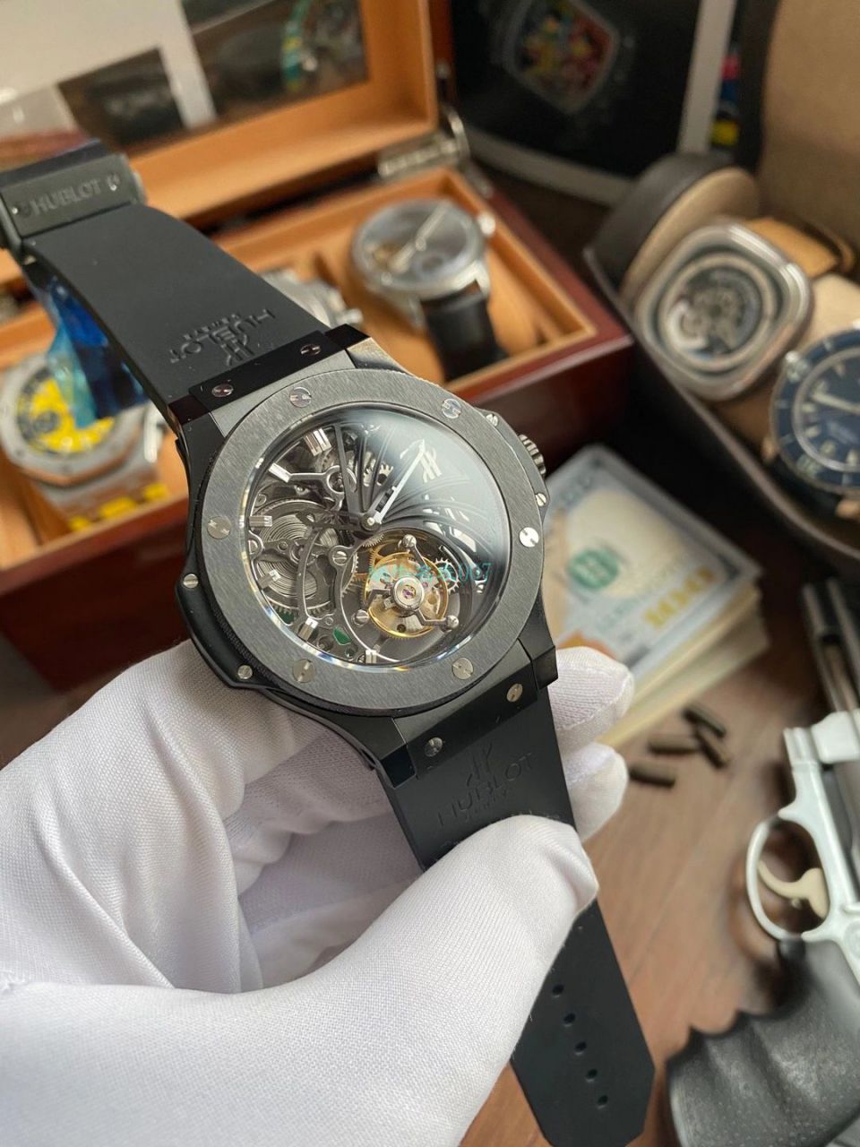 【视频评测顶级复刻手表最靠谱的商家】宇舶陀飞轮304.TX.1170.LR 不同版本对比视频 / YB112