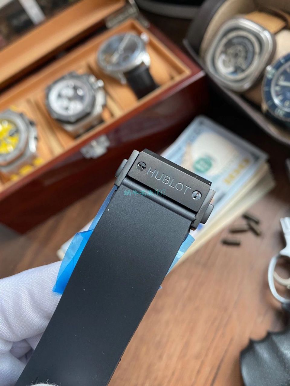 【视频评测顶级复刻手表最靠谱的商家】宇舶陀飞轮304.TX.1170.LR 不同版本对比视频 / YB112