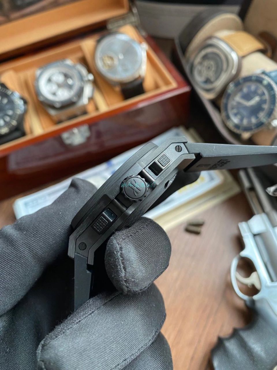 【视频评测】V6厂宇舶全碳纤维301.QX.1724.RX腕表 / YB113