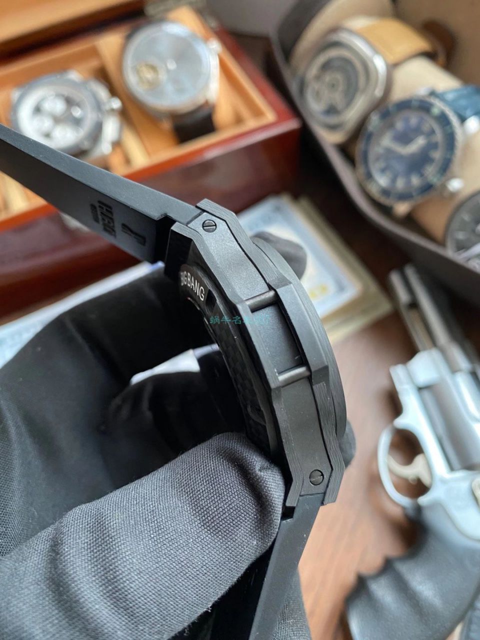 【视频评测】V6厂宇舶全碳纤维301.QX.1724.RX腕表 / YB113