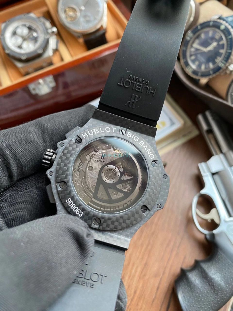 【视频评测】V6厂宇舶全碳纤维301.QX.1724.RX腕表 / YB113