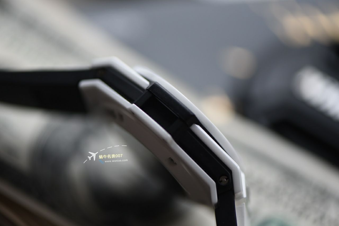 视频评测ZF顶级复刻高仿彩面陶瓷宇舶系列441.HX.1170.RX，441.CY.471Y.RX腕表 / YB121