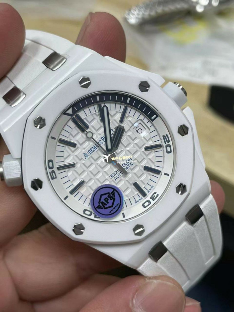 APS厂一比一复刻手表爱彼皇家橡树离岸型15707CB.OO.A010CA.01和15707CE.OO.A002CA.01 / AP227