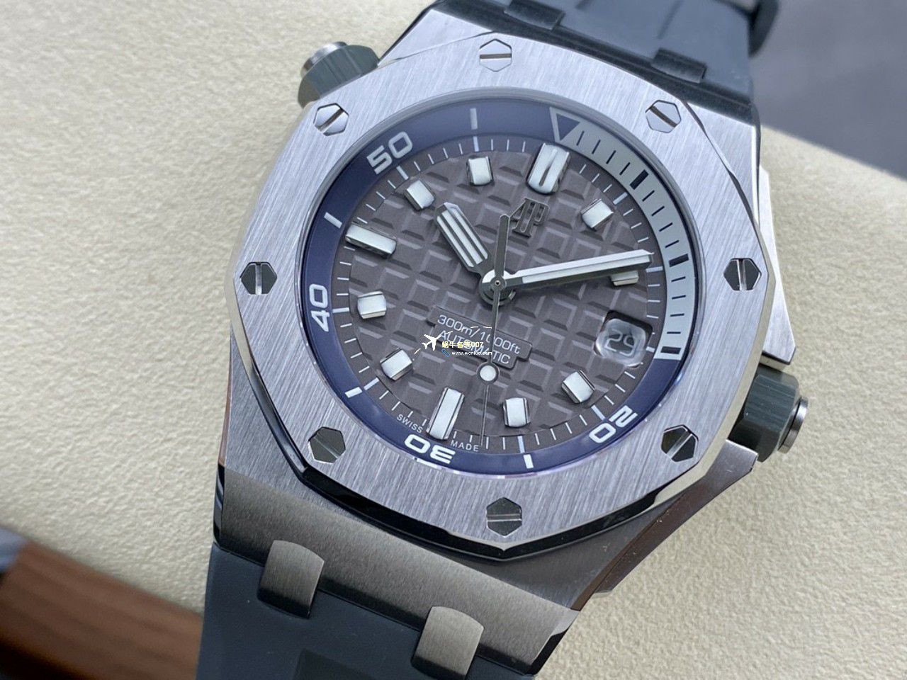 APF厂一比一顶级复刻高仿手表爱彼皇家橡树离岸型15720ST.OO.A027CA.01四颜面腕表 / AP230