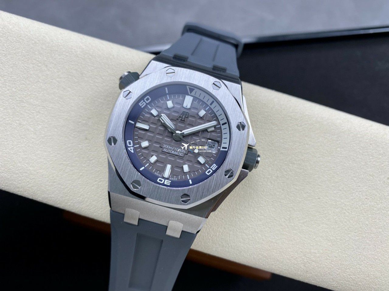 APF厂一比一高仿手表爱彼皇家橡树离岸型系列15720CN.OO.A002CA.01腕表 / AP231