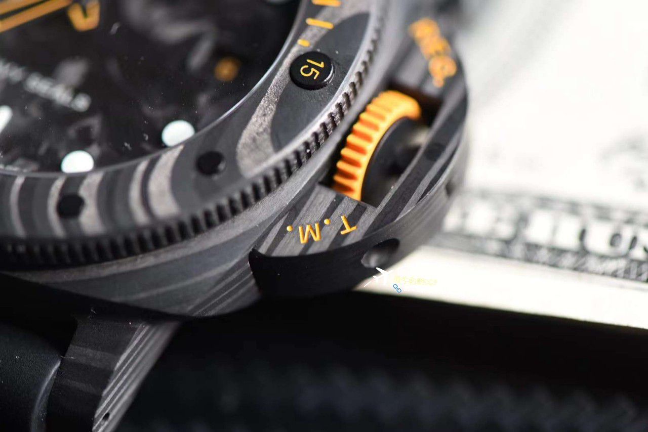 VS厂一比一顶级复刻高仿手表沛纳海PAM01324、PAM1324全碳纤维 / VSPAM01324