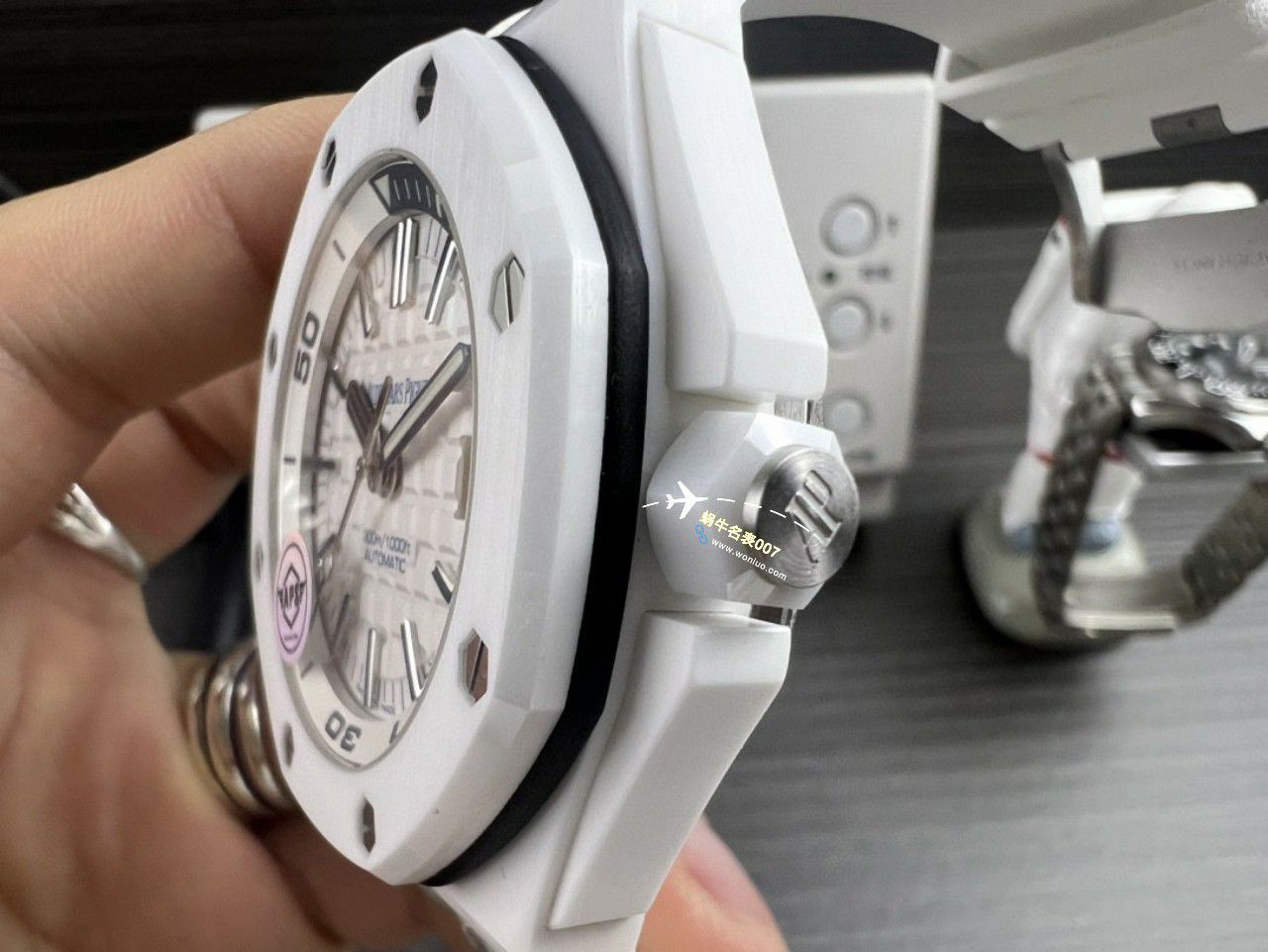 APS厂一体机爱彼皇家橡树离岸型白黑陶瓷复刻高仿手表15707CB.OO.A010CA.01，15707CE.OO.A002CA.01 / AP239