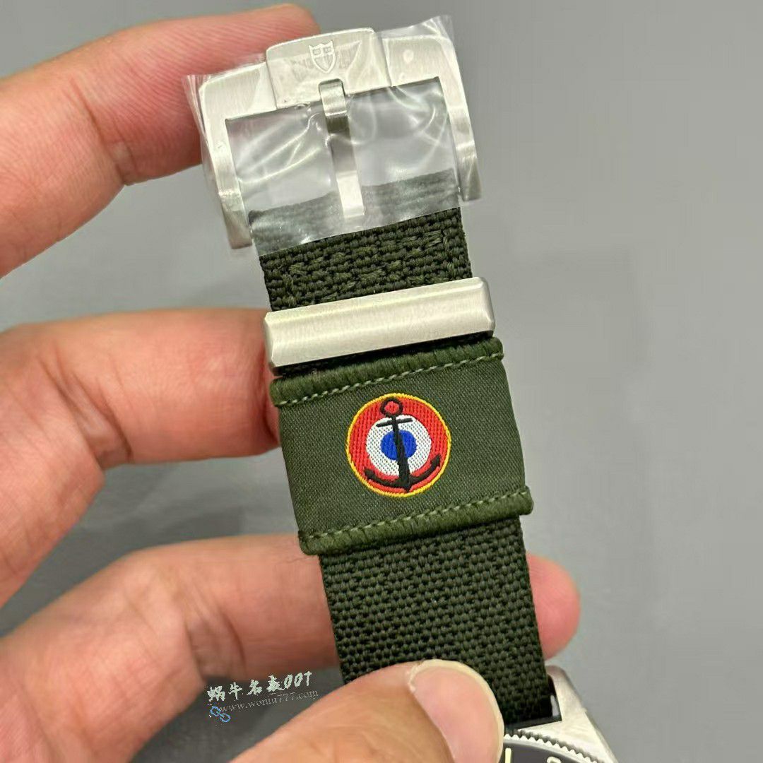 M+帝舵领潜型系列最好复刻手表网站M2542G247NU-0002腕表 / DT088