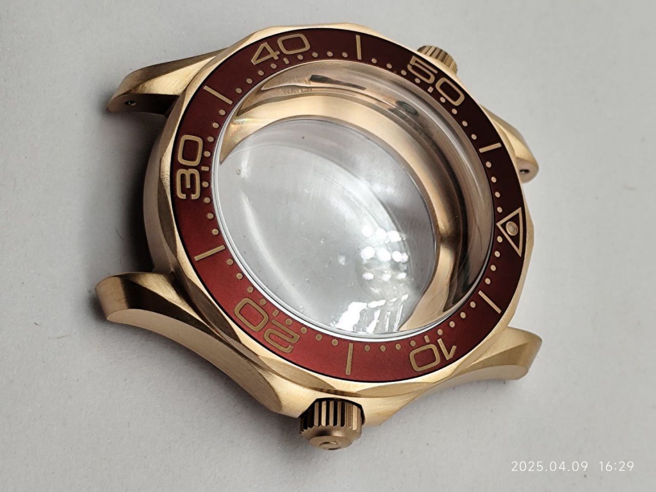 VS欧米茄007海马300青铜金无暇赴死复刻手表210.90.42.20.01.003腕表 / VS828