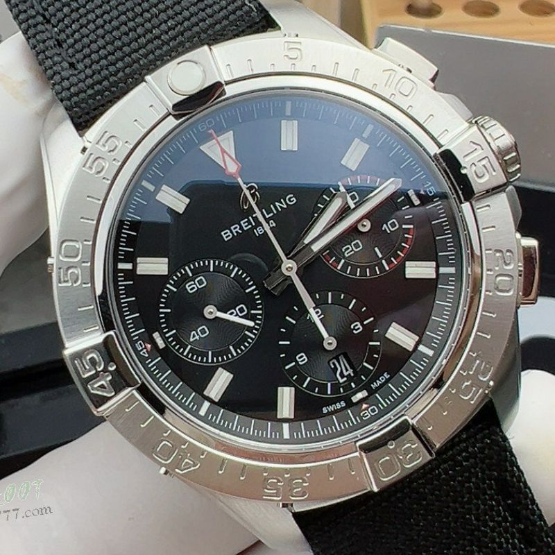 BLS百年灵复仇者复刻手表AB01821A1B1X2腕表