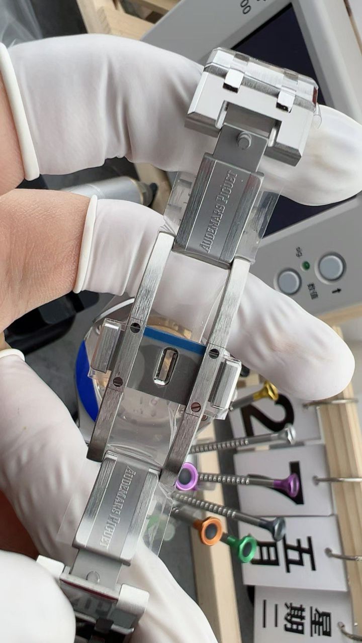 APS厂爱彼皇家橡树系列15510ST.OO.1320ST.08腕表 / AP326