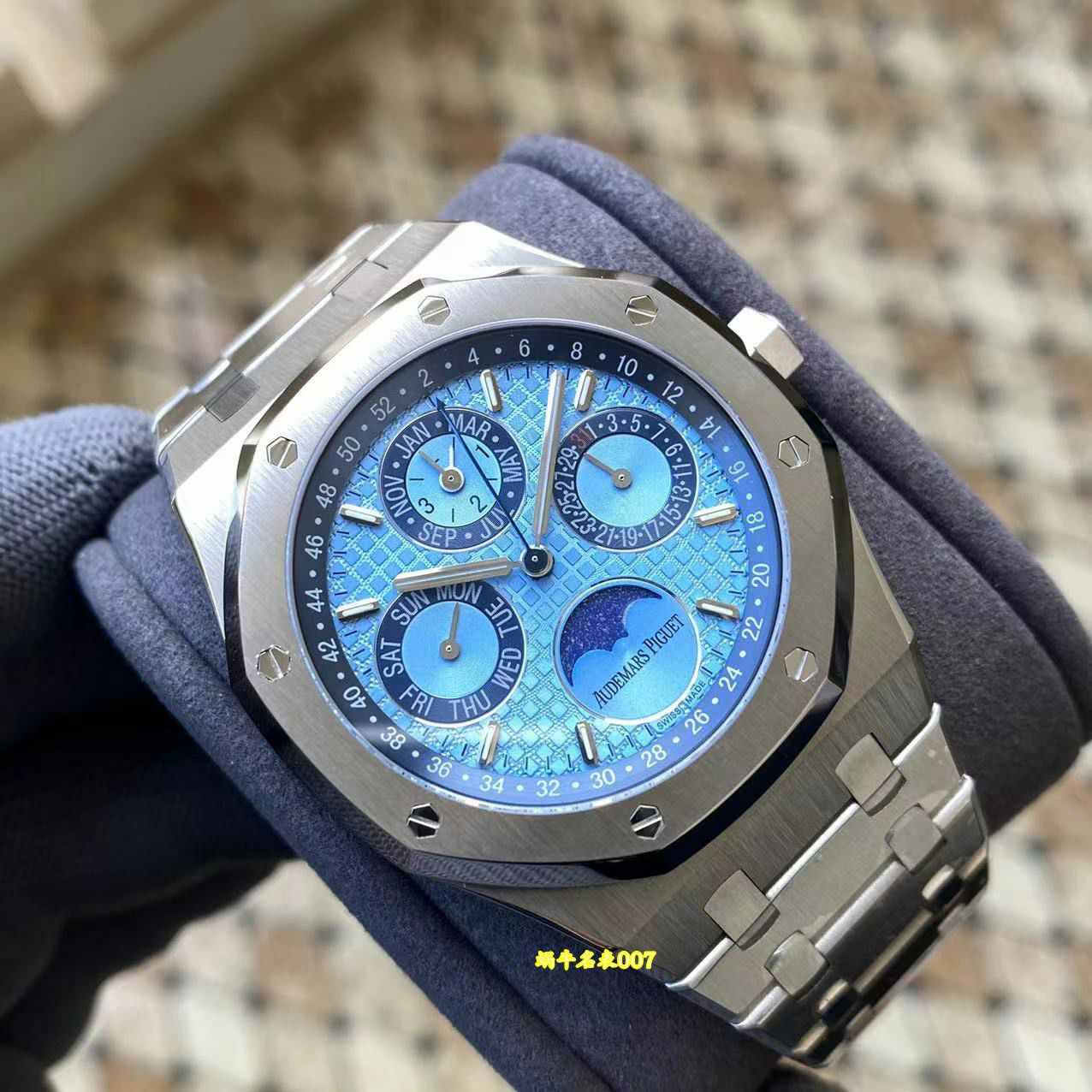 APS爱彼皇家橡树系列万年历26574PT.OO.1220PT.01腕表 / AP330