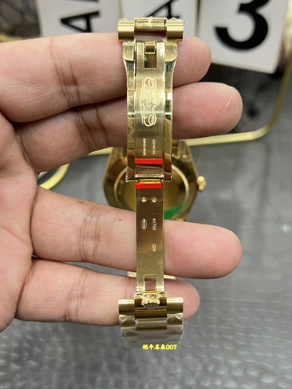 CBD劳力士星期日历型配重莫桑石m228348rbr-0045腕表 / R1032