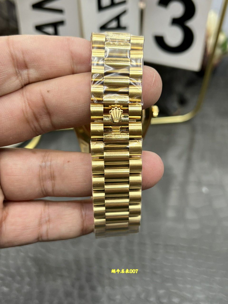 CBD劳力士星期日历型配重莫桑石m228348rbr-0045腕表 / R1032