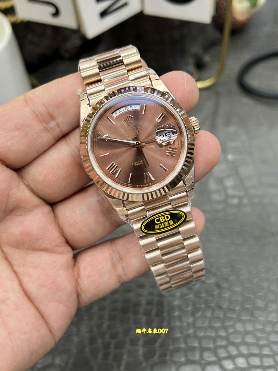CBD配重劳力士星期日历型咖啡面m228235-0002腕表 / R1033