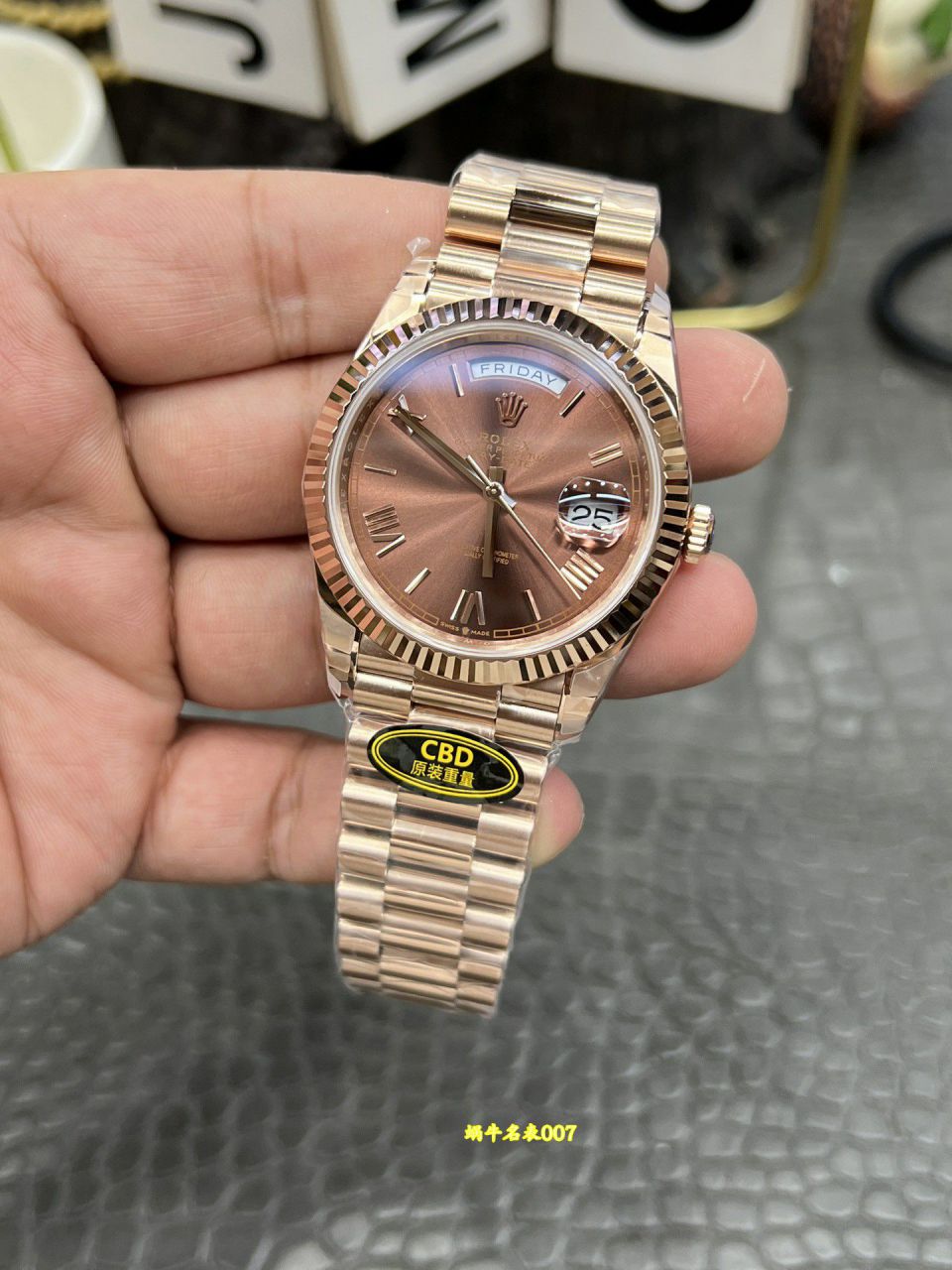CBD配重劳力士星期日历型咖啡面m228235-0002腕表 / R1033