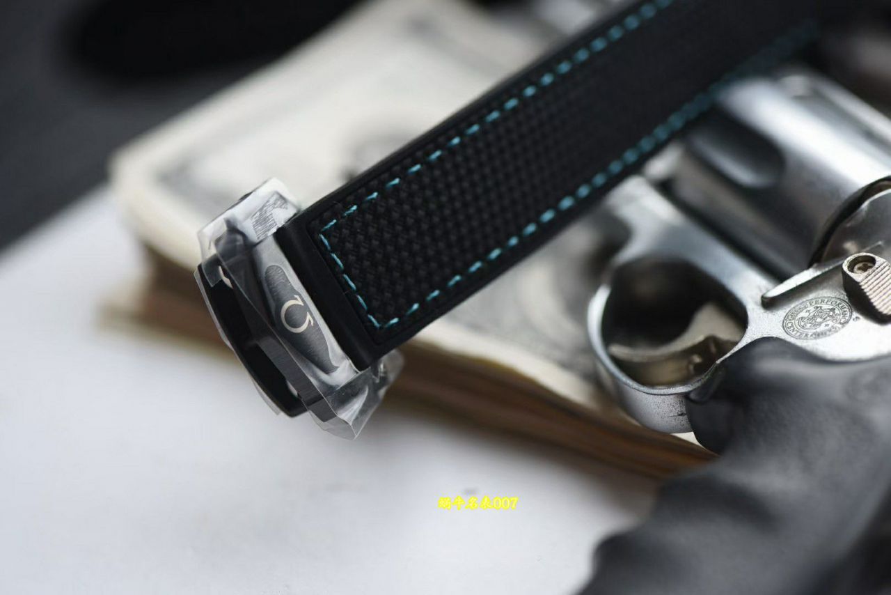 VS厂欧米茄顶级复刻手表海马世界时600米215.92.46.22.01.006腕表 / VS833