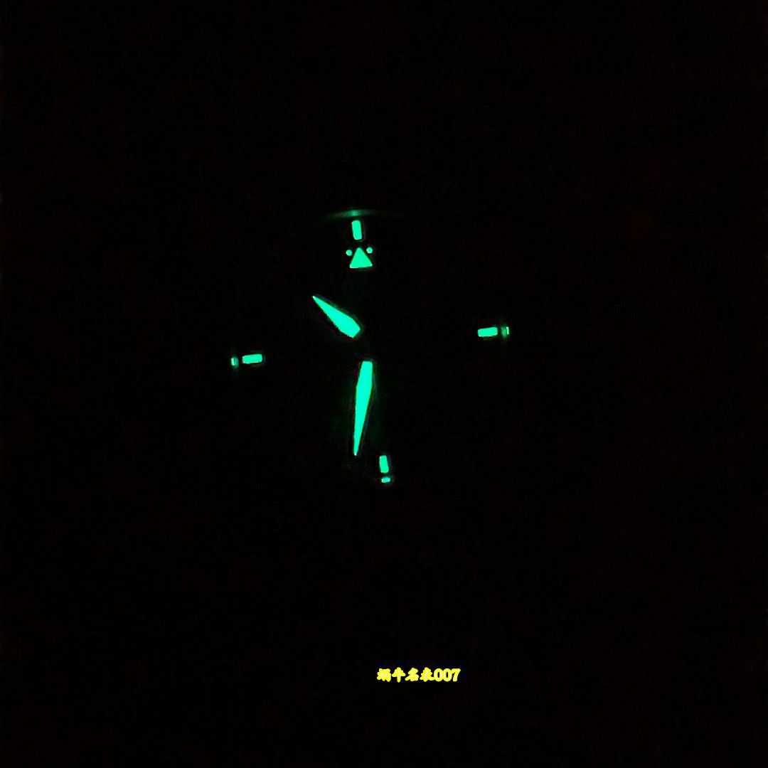 M+厂万国顶级复刻手表飞行员系列IW328210(梅赛德斯-AMG马石油F1™车队特别版) / IW670